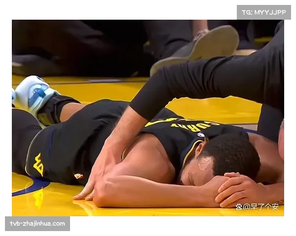 镜头捕捉:球迷冲入场内导致比赛中断,已被安保人员迅速带离